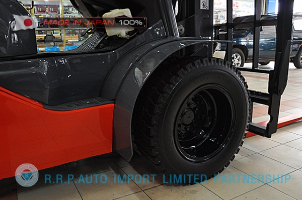 ขายรถโฟล์คลิฟท์มือสอง TOYOTA รุ่น 8FDJ30-13603 นำเข้าจากประเทศญี่ปุ่น 100\% ไม่เคยใช้งานในไทย