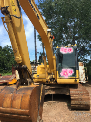 ขายรถแบคโฮ KOMATSU PC200-7 ไมล์ 8000 ชม.เอกสารเล่ม ราคา 1680000