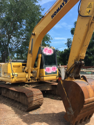 ขายรถแบคโฮ KOMATSU PC200-7 ไมล์ 8000 ชม.เอกสารเล่ม ราคา 1680000