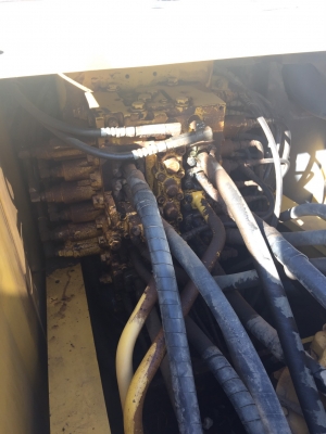 ขายรถแบคโฮ KOMATSU PC200-7 ไมล์ 8000 ชม.เอกสารเล่ม ราคา 1680000