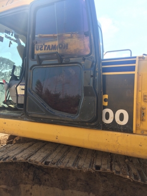 ขายรถแบคโฮ KOMATSU PC200-7 ไมล์ 8000 ชม.เอกสารเล่ม ราคา 1680000