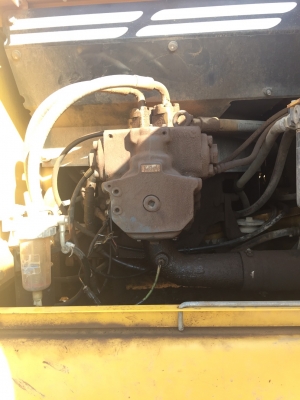 ขายรถแบคโฮ KOMATSU PC200-7 ไมล์ 8000 ชม.เอกสารเล่ม ราคา 1680000