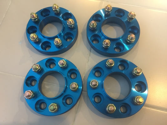 Adaptor อแดปเตอร์ ล้อรถยนต์  5ออก5