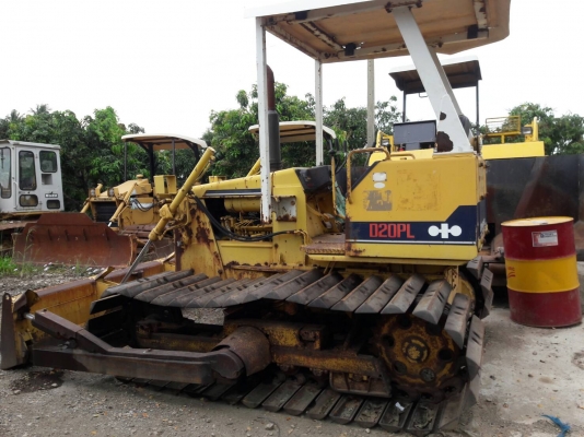 ขายค่ะ..KOMATSU  D20PL-6  เก่าญี่ปุ่นแท้...สภาพสวย...เครื่องปั๊มดี...ระบบคล่อง...โทร..089-3818694  ดวงนภา
