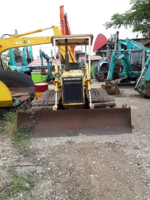 ขายค่ะ..KOMATSU  D20PL-6  เก่าญี่ปุ่นแท้...สภาพสวย...เครื่องปั๊มดี...ระบบคล่อง...โทร..089-3818694  ดวงนภา