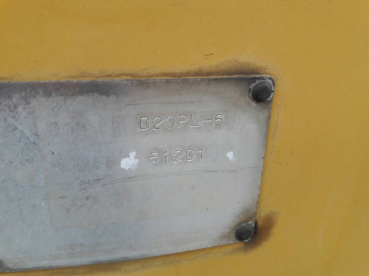 ขายค่ะ..KOMATSU  D20PL-6  เก่าญี่ปุ่นแท้...สภาพสวย...เครื่องปั๊มดี...ระบบคล่อง...โทร..089-3818694  ดวงนภา
