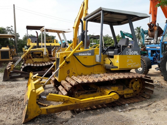ขายค่ะ..KOMATSU  D20PL-7 เก่าญี่ปุ่นแท้...สภาพสวย...เครื่องปั๊มดี...ระบบคล่อง...โทร..089-3818694  ดวงนภา