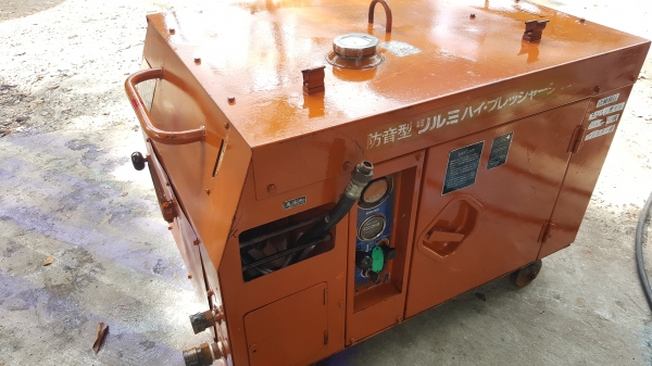 ปั้มอัดฉีด พร้อมสาย เบนชิล 7 แรง สตาร์ทกุญแจ รหัสสินค้า C1 - 4 ราคา 17800 บาท สอบถามต่อรองได้ขายได้ขาย