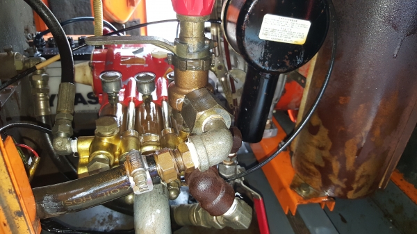 ปั้มอัดฉีด พร้อมสาย เบนชิล 7 แรง สตาร์ทกุญแจ รหัสสินค้า C1 - 4 ราคา 17800 บาท สอบถามต่อรองได้ขายได้ขาย