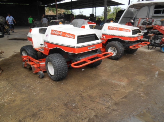 รถตัดหญ้า KUBOTA AMX-3 4WD-4WS พร้อมใช้งาน รถตัดหญ้า KUBOTA AMX-3 4WD-4WS พร้อมใช้งาน