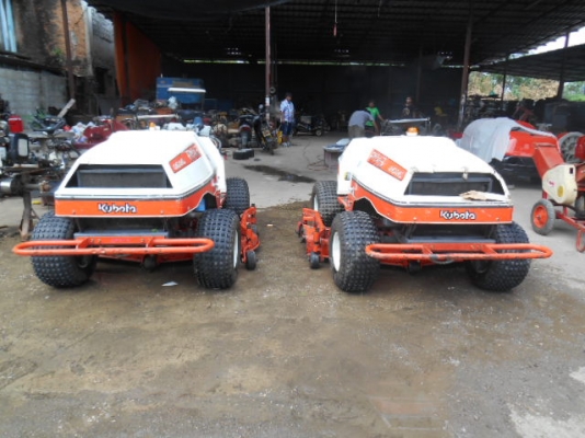 รถตัดหญ้า KUBOTA AMX-3 4WD-4WS พร้อมใช้งาน รถตัดหญ้า KUBOTA AMX-3 4WD-4WS พร้อมใช้งาน