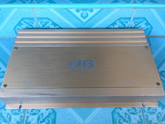 แอมป์คลาสดี DB decibel 2500watt มือสองสภาพดีเดิมๆไม่เคยซ่อม ไม่มีฝาหลัง ใช้งานปกติ เบสแน่นๆโหดๆ ขับซับ10&quot;-12&quot;หล่อ(ว้อยไม่เกิน3&quot;-3.5&quot;ได้)ขาย 2750 บาท สนใจ0892425454 อยู่สระบุรี