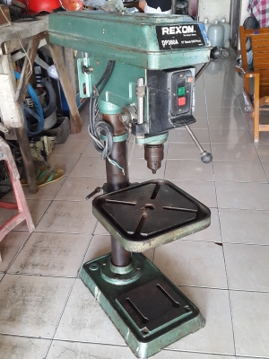 แท่นเจาะ rexon ไฟบ้าน 1 แรง 16 mm. พร้อมใช้งาน สภาพสวยๆ เดิมๆๆ 7,000