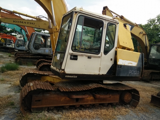 ขายรถแม็คโคเก่นอก KOMATSU PC120-5K รถสภาพดีใช้งานได้ทุกระบบ สนใจติดต่อสันต์ 092-2603737