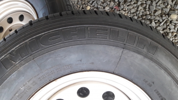 -ล้อกระทะผ่า 14" +ยางปี16 (XCD เส้นละเกือบ4พัน) -ล้อซิ่ง 17" +ยางปี15 ดอกหนา   line :boycp2009