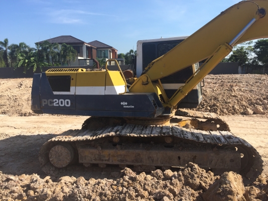 Komatsu Pc200 รุ่น5