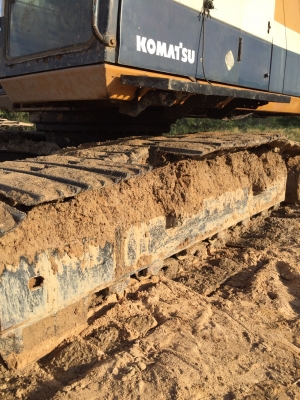 ขาย 435,000 KOMATSU pc 200-5 คอลโทลสั้น ซีเรียลสูง เครื่องเดิมดี ปั้มแรง ช่วงล่างพอใช้(รถอยู่ ชลบุรี) 090-772-3710 090-772-3708