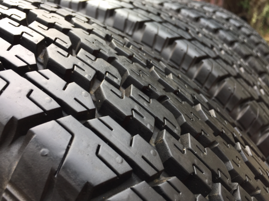 ยางถอดป้ายแดง Bridgestone 205 R16 ปลายปี16 ราคาไม่แพง ยางถอดป้ายแดง Bridgestone 205 R16 ปลายปี16 ราคาไม่แพง