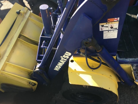 ขายรถโฟล์คลิฟท์สำหรับตักยางพาราตักทรายตักหินตักหัวมันตักข้าวเปลือกตักถั่ว ขายรถโฟล์คลิฟท์สำหรับตักยางพาราตักทรายตักหินตักหัวมันตักข้าวเปลือกตักถั่ว