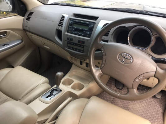 ขายโตโยต้าฟอจูนเนอร์ ปี 08 เครื่อง 2.7 V รุ่นท็อปสุด abs/airbag