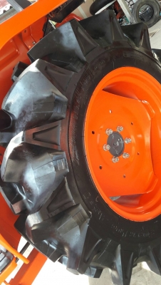 KUBOTA L 4708 SP (4WD) 2 เพลา สภาพใหม่สวยๆ ชั่วโมงใช้ งานน้อย สีเดิมทั้งคัน พร้อมชุดใบมีดดันหน้า KUBOTA L 4708 SP (4WD) 2 เพลา สภาพใหม่สวยๆ ชั่วโมงใช้ งานน้อย สีเดิมทั้งคัน พร้อมชุดใบมีดดันหน้า