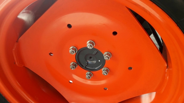 KUBOTA L 4708 SP (4WD) 2 เพลา สภาพใหม่สวยๆ ชั่วโมงใช้ งานน้อย สีเดิมทั้งคัน พร้อมชุดใบมีดดันหน้า KUBOTA L 4708 SP (4WD) 2 เพลา สภาพใหม่สวยๆ ชั่วโมงใช้ งานน้อย สีเดิมทั้งคัน พร้อมชุดใบมีดดันหน้า