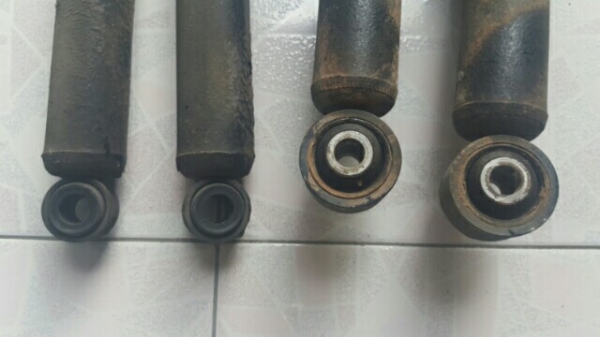 ขาย โช๊คอัฟ อีซูซุวีครอส 4wd สี่ประตู