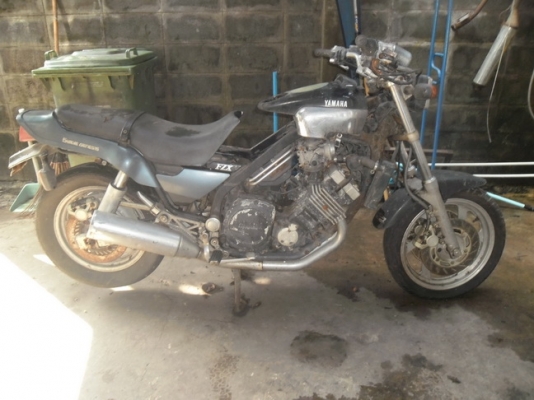 ขาย FZX 750 มีทะเบียนล้างคอก ขาย FZX 750 มีทะเบียนล้างคอก