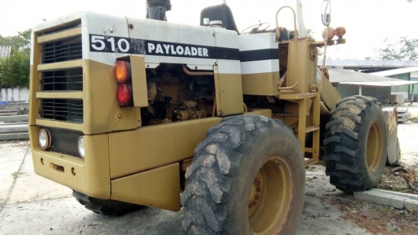 รถตัก KOMATSU 510.    สนใจติดต่อ  081 - 6079515