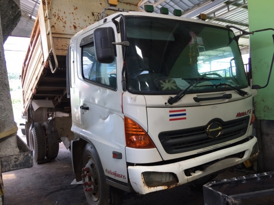 รถฮีโน่ 6 ล้อ FG1J 220 แรงม้า. ปี 48. สนใจติดต่อ 081 - 6079515