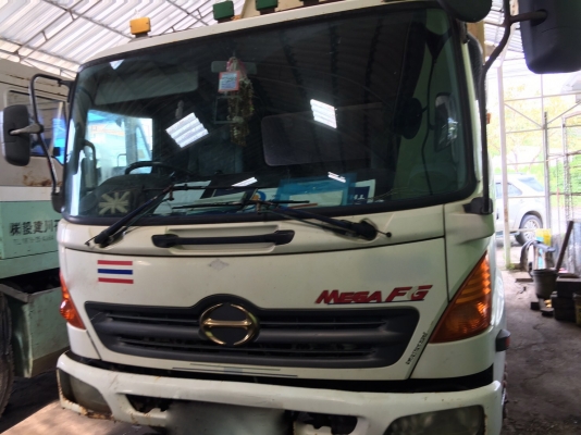รถฮีโน่ 6 ล้อ FG1J 220 แรงม้า. ปี 48. สนใจติดต่อ 081 - 6079515 รถฮีโน่ 6 ล้อ FG1J 220 แรงม้า. ปี 48. สนใจติดต่อ 081 - 6079515