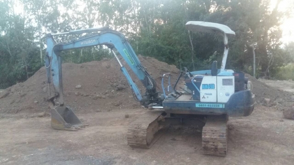 ขายรถแมคโค มิตซูบิชิ 45