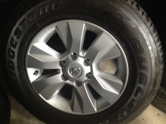 ล้อแม็ก REVO 17 พร้อมยางบริดโตน 265 65 17 ปี 15 ล้อแม็ก REVO 17 พร้อมยางบริดโตน 265 65 17 ปี 15