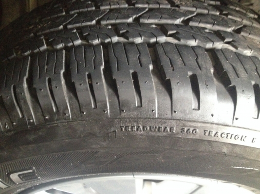 ล้อแม็ก REVO 17 พร้อมยางบริดโตน 265 65 17 ปี 15 ล้อแม็ก REVO 17 พร้อมยางบริดโตน 265 65 17 ปี 15