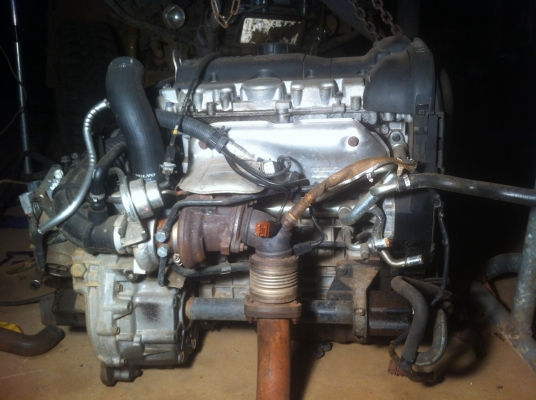 ขายเครื่องยนต์ volvo s40 2.0 turbo ปี2002 ยกลงจากรถผมเองวิ่งมาแค่1หมื่นกว่าโล สาเหตุที่ยกลงเนื่องจากผมไปวาง3Sครับ ขายเครื่องยนต์ volvo s40 2.0 turbo ปี2002 ยกลงจากรถผมเองวิ่งมาแค่1หมื่นกว่าโล สาเหตุที่ยกลงเนื่องจากผมไปวาง3Sครับ