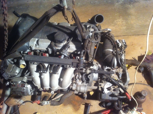 ขายเครื่องยนต์ volvo s40 2.0 turbo ปี2002 ยกลงจากรถผมเองวิ่งมาแค่1หมื่นกว่าโล สาเหตุที่ยกลงเนื่องจากผมไปวาง3Sครับ