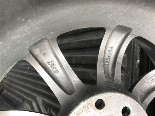 ขายแม็ก กล้วย ถูกๆแถมยาง เอาไปเลย 8500 มาก่อนเอาไป