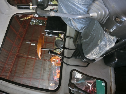 ขายรถขุด แบคโฮ KOMATSU PC 30-7 รถเก่านอกญี่ปุ่นแท้ มีเอกสารใบอินวอยและใบซื้อขาย พร้อมทำสี เช็คระบบ พร้อมติดแอร์ +ฟิล์ม พร้อมลงงาน ราคา 470,000 บาท   หารถขุด "แบคโฮ" ดีมีคุณภาพที่นี่ ร้าน วัชรัตน์ รุ่งเรืองแทรคเตอร์ สนใจติดต่อ:096-5411713 หรือ 09