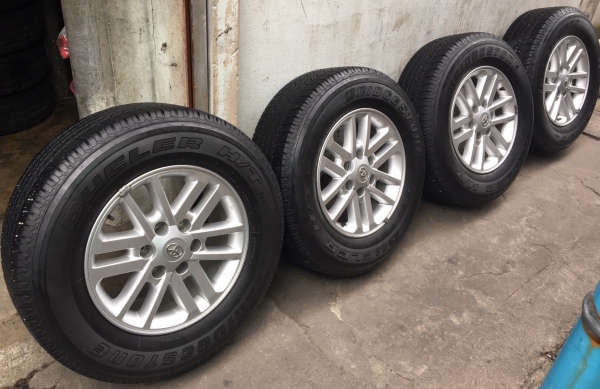 แม็ก Toyota Fortuner ขอบ17 พร้อมยาง Bridgestone 265-65-17