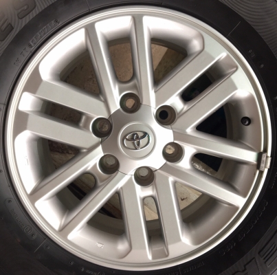 แม็ก Toyota Fortuner ขอบ17 พร้อมยาง Bridgestone 265-65-17 แม็ก Toyota Fortuner ขอบ17 พร้อมยาง Bridgestone 265-65-17