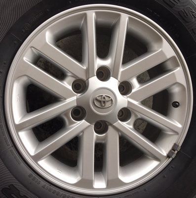 แม็ก Toyota Fortuner ขอบ17 พร้อมยาง Bridgestone 265-65-17 แม็ก Toyota Fortuner ขอบ17 พร้อมยาง Bridgestone 265-65-17
