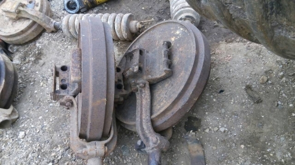 ขายชิ้นส่วน อะไหล่รถแทรกเตอร์ CAT-D-4-E สภาพสวยของเก่าสนใจรีบนะครับ ขายไม่แพงครับ