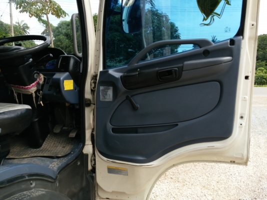 ขายหกล้อเม้กาเครื่อง175ปี49ยาว6.50เมตรรถสวยพร้อมใช้คับ