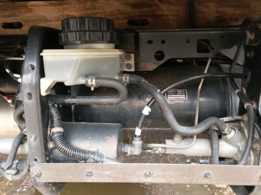 ขายหกล้อเม้กาเครื่อง175ปี49ยาว6.50เมตรรถสวยพร้อมใช้คับ