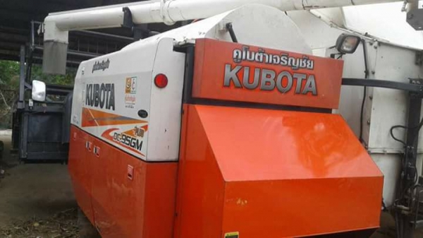 ขายรถเกี่ยวข้าว KUBOTA CD95GM พลัส ปี57 ใช้งานน้อย 1พันชั่วโมง เอกสารเล่มทะเบียนพร้อมโอน ราคา680,000 สนใจโทร 090-8588220คุณนะ 093-3258446คุณบิว หรือเข้าดูสินค้าอื่นๆได้ที่ www.narong2truck.com หรือ www.truck.in.th/498 หรือเพจFacebook ณรงค์ ซื้อขายรถมือสอง ขายรถเกี่ยวข้าว KUBOTA CD95GM พลัส ปี57 ใช้งานน้อย 1พันชั่วโมง เอกสารเล่มทะเบียนพร้อมโอน ราคา680,000 สนใจโทร 090-8588220คุณนะ 093-3258446คุณบิว หรือเข้าดูสินค้าอื่นๆได้ที่ www.narong2truck.com หรือ www.truck.in.th/498 หรือเพจFacebook ณรงค์ ซื้อขายรถมือสอง