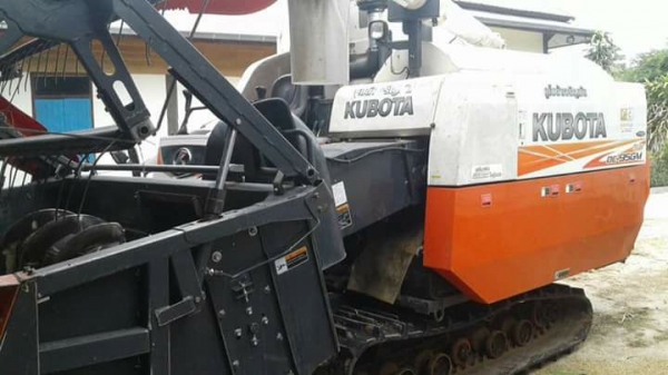 ขายรถเกี่ยวข้าว KUBOTA CD95GM พลัส ปี57 ใช้งานน้อย 1พันชั่วโมง เอกสารเล่มทะเบียนพร้อมโอน ราคา680,000 สนใจโทร 090-8588220คุณนะ 093-3258446คุณบิว หรือเข้าดูสินค้าอื่นๆได้ที่ www.narong2truck.com หรือ www.truck.in.th/498 หรือเพจFacebook ณรงค์ ซื้อขายรถมือสอง ขายรถเกี่ยวข้าว KUBOTA CD95GM พลัส ปี57 ใช้งานน้อย 1พันชั่วโมง เอกสารเล่มทะเบียนพร้อมโอน ราคา680,000 สนใจโทร 090-8588220คุณนะ 093-3258446คุณบิว หรือเข้าดูสินค้าอื่นๆได้ที่ www.narong2truck.com หรือ www.truck.in.th/498 หรือเพจFacebook ณรงค์ ซื้อขายรถมือสอง