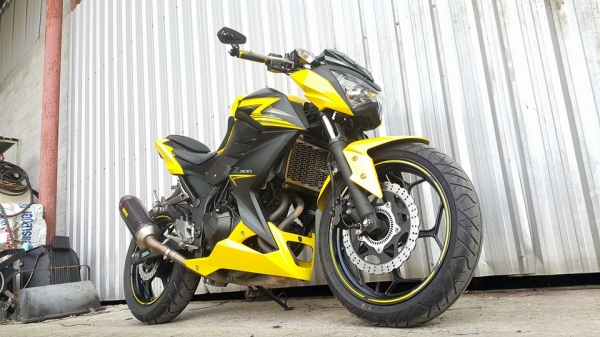 Z300 2015 วิ่งน้อย สวยกริ๊บพร้อมใช้ ท่อแท้ ไม่แพง