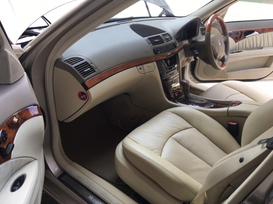 2005 benz e200 w211 KOMPRESSOR ELEGANCE รถสวยสภาพพร้อมใช้งาน