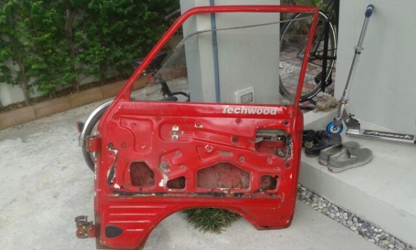 ขายประตูไดฮัทสุ s65 กับ s70 ครบๆ ไม่มีผุข้างละ1500