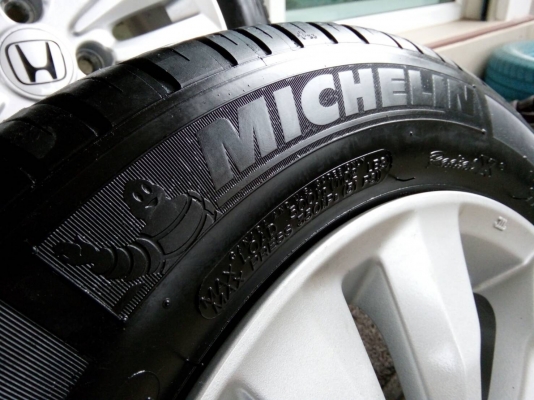 ล้อแม็กเดิมๆ ซิตี้ ขอบ15 พร้อมยางมิชลิน XM1 ปี13